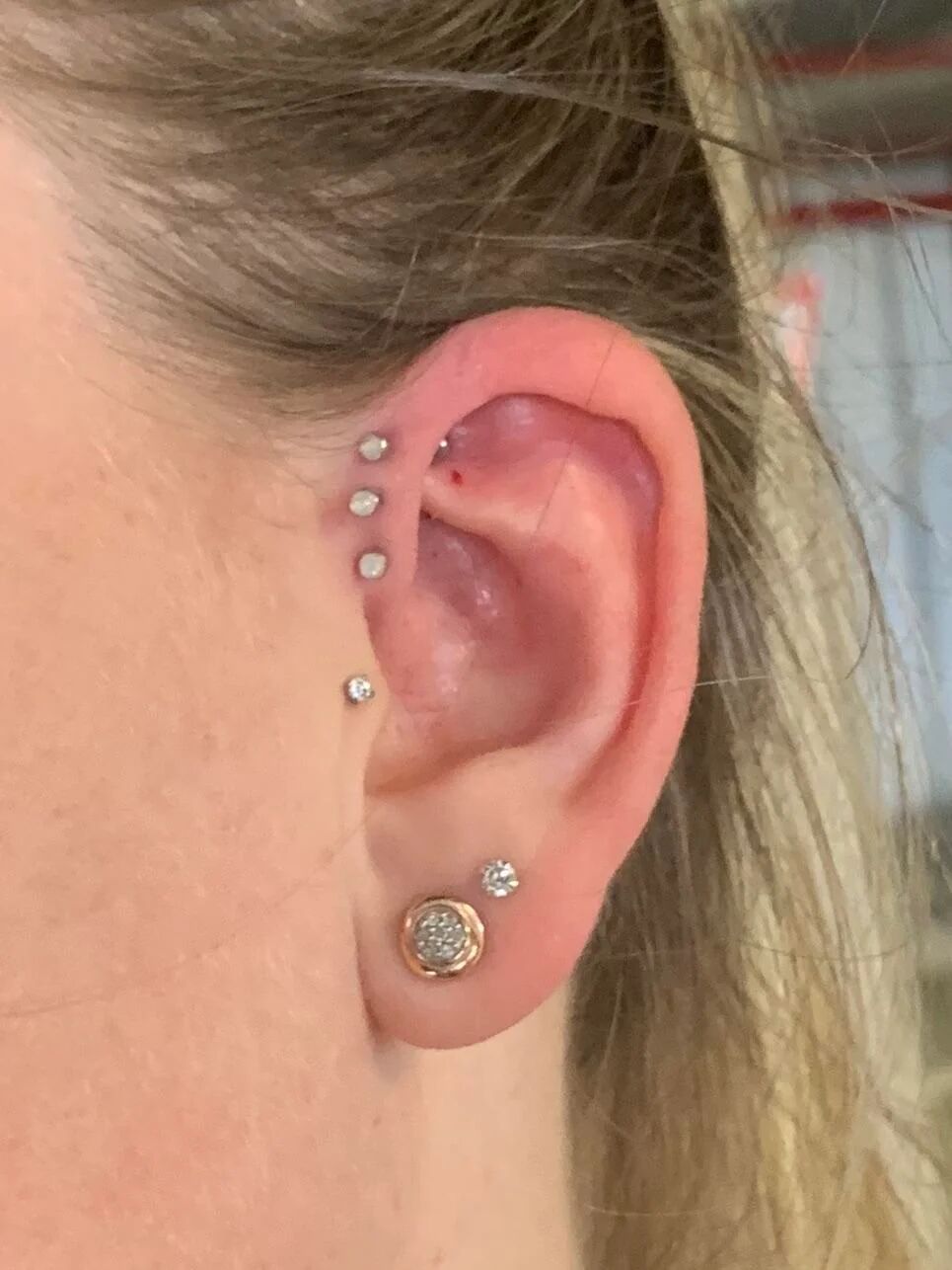 Dịch vụ Xỏ Khuyên